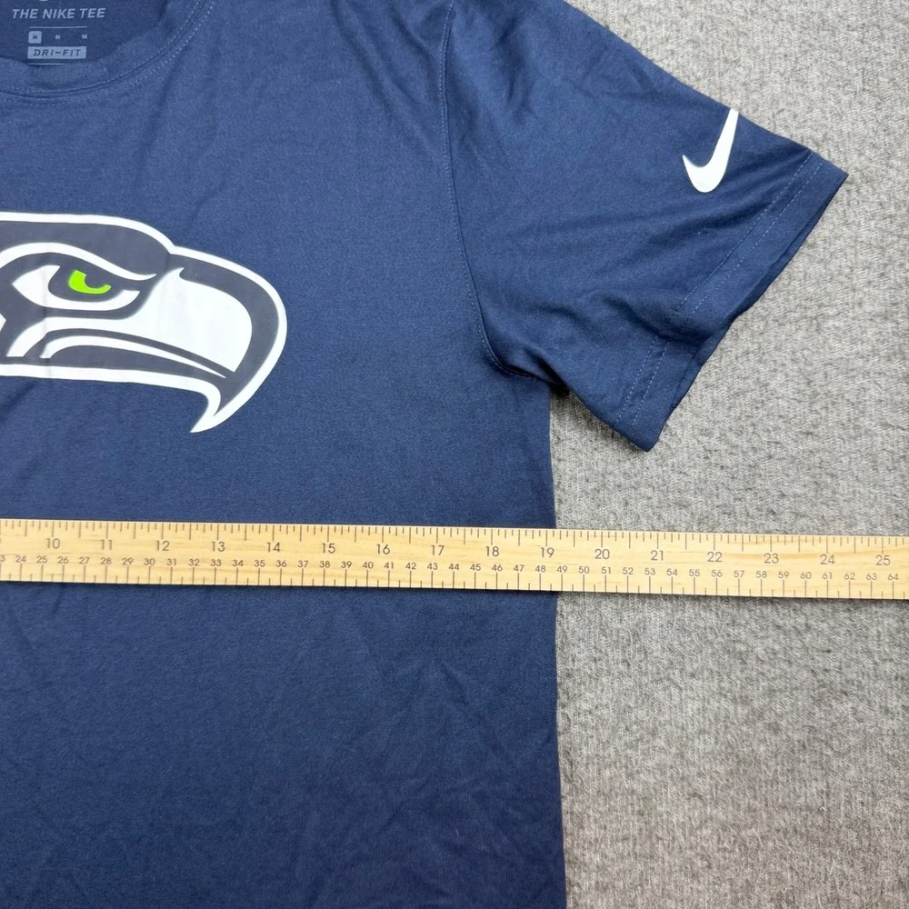 Nike Seattle Seahawks T-Shirt Men's Medium Navy Blue Dri-Fit Logo Athletic Tee
